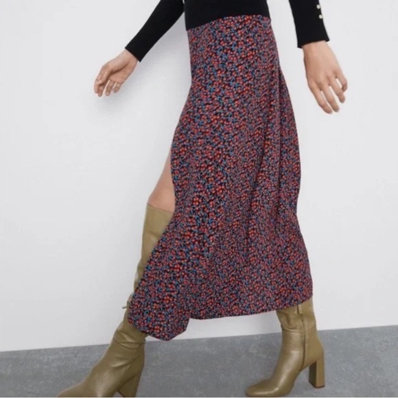 Zara Dresses & Skirts - Zara Ditsy Red Floral Print Midi Skirt w/ Front Slits Vents